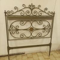 Antico letto singolo 