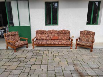 Salotto originale anni '70 in legno massiccio.