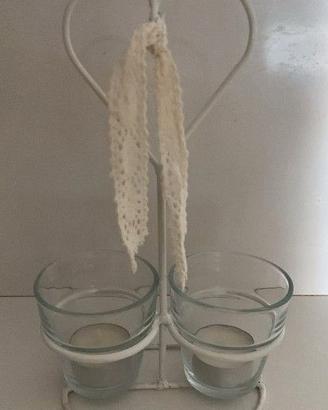 Decorazione shabby con due candele