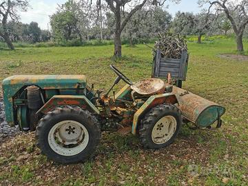 TRATTORINO FERRARI 18 cv snodato con accessori