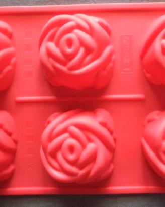 Stampo per 6 dolci a forma di rosa in silicone