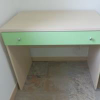 Scrivania  con cassettone   da 90cm