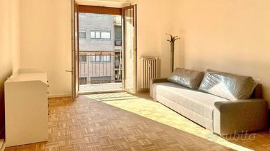 Appartamento di 90 m² con 2 locali e box auto a Mi
