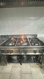 Cucina professionale 6 fuochi
