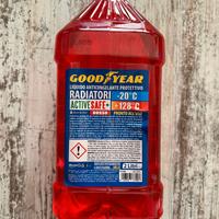 Liquido antigelo rosso marca Good Year