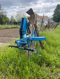 Aratro monovomere de franceschi