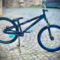 Bici da Dirt Scott Voltage da 24”
