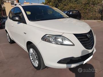 LANCIA YPSLON 1.3 MLTJ CATENA SOSTITUITA GARANZIA
