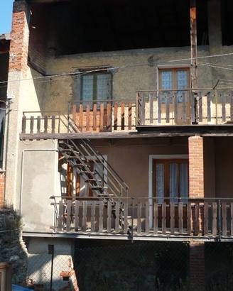 Casa indipendente terra-tetto