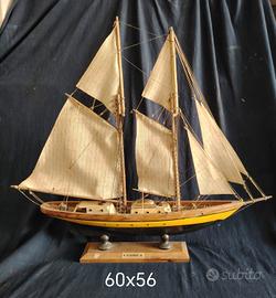 modellino di nave Bluenose