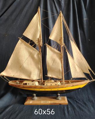 modellino di nave Bluenose