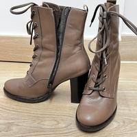 Stivali tacco alto lacci in pelle