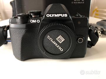 Fotocamera Olympus E-M10 Mark III