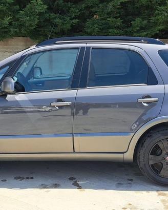 FIAT SEDICI 4×4
