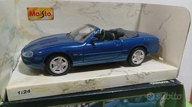 Maisto 1/24 vintage jaguar xk8 cabrio