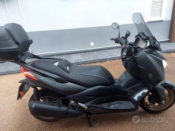 Yamaha X Max 300