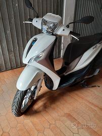 Piaggio Medley 125 - 2024
