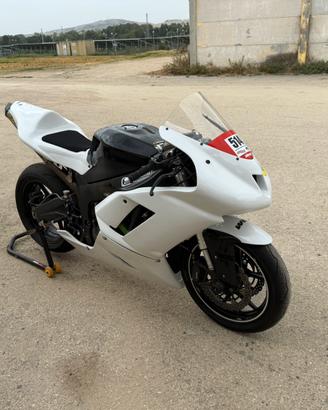 Kawasaki zx6r