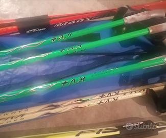 3 sci da fondo e 3 bastoncini carbonio