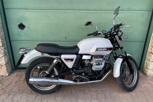 Moto Guzzi V7 - 2008