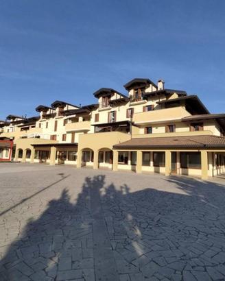 Immobile in asta di 282 m² con 1 locale e box auto