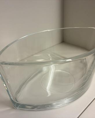 Vaso in vetro a forma di mandorla con coperchio