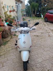 Vespa 150 ET4 