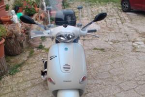 Vespa 150 ET4 