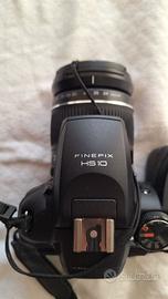 Fujifilm Finepix HS10 completa di borsa