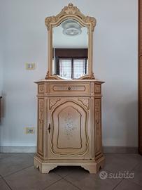 Mobiletto da ingresso con specchio legno decorato.