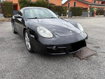 Porsche Cayman 2.7