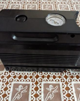 Compressore portatile per auto