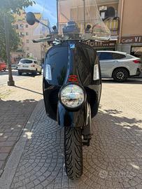 Vespa 300 GTV Km 1760