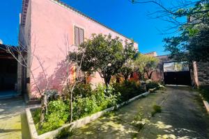 Villanovafranca - Casa indipendente con cortile