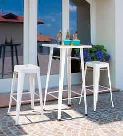 Tavolo alto con 2 sgabelli alti in lamiera