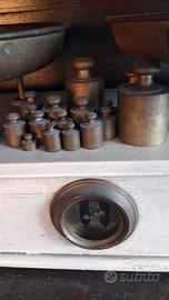 bilancia antiquariato in marmo e ottone