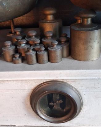 bilancia antiquariato in marmo e ottone