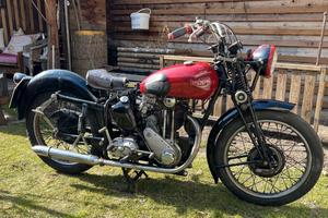Triumph 3HW 350 d’epoca 1941