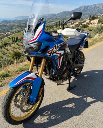 HONDA CRF AFRICA TWIN 1000l -Tricolor-