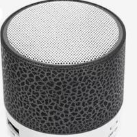 Cassa bluetooth portatile con luci colorate a LED.