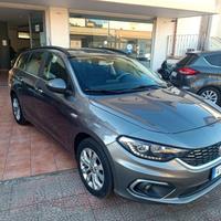 FIAT Tipo 1.3 Mjt S&S SW Lounge