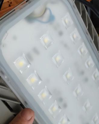 FARO LED DA ESTERNO 100 WATT