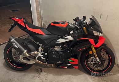 Aprilia tuono v4 factory 2025