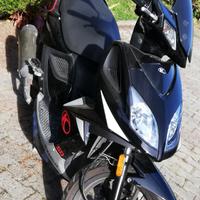 Moto scooter KYMCO Super 8 - 50cc - 4T - 2010