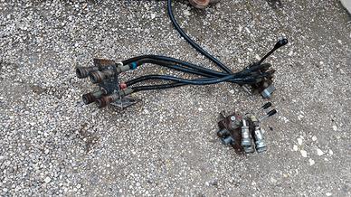 Distributore idraulico per trattore a 2 vie