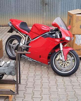 Ducati 748 (996cc)