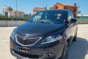 Lancia Ypsilon 1.0 hybrid Gold neopatentati