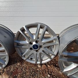 Cerchi lega Ford