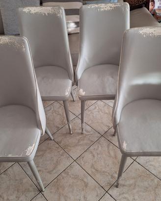 Complemento di arredo. Sedie