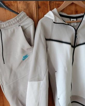 Pantalone e giubotto "NIKE"